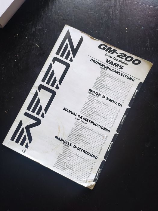 ZOOM GM-200 VAMS – Guitar Amp Modeller / Pré-Amplificador