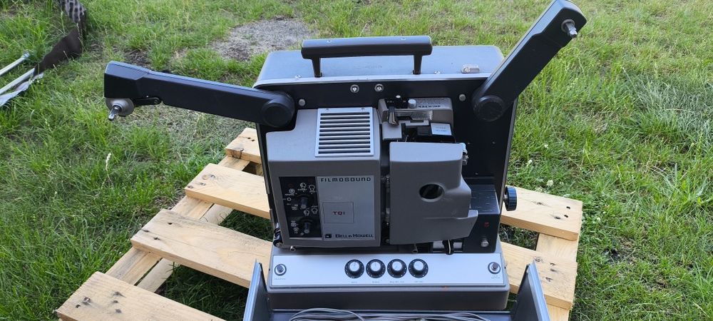Projektor Bell  Howell Filmosound 658