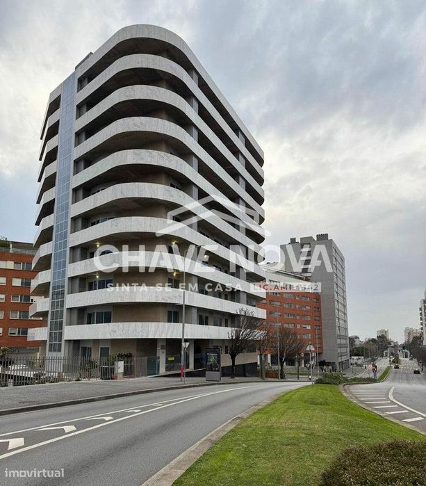 T2 Novo C/2 lugares de garagem no Porto (Bessa)