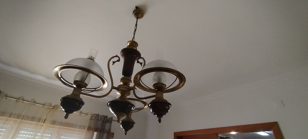 Candeeiro de sala clássico