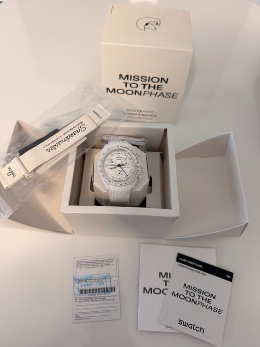 Swatch Omega Mission To Moonphase Snoopy