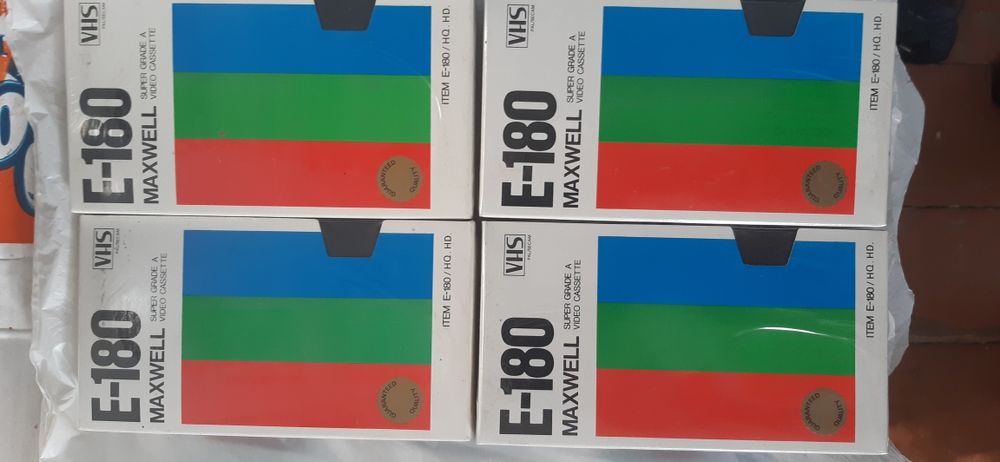 Відеокасети Максвел Е-180.