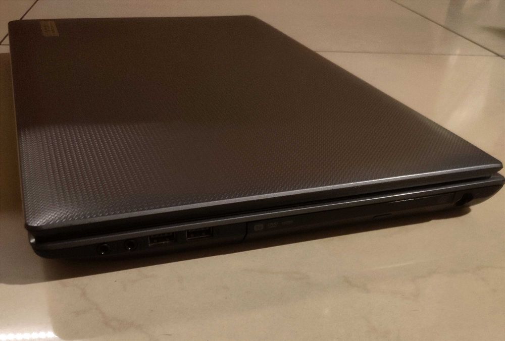 Acer Aspire 7250 17,3 cali defekt