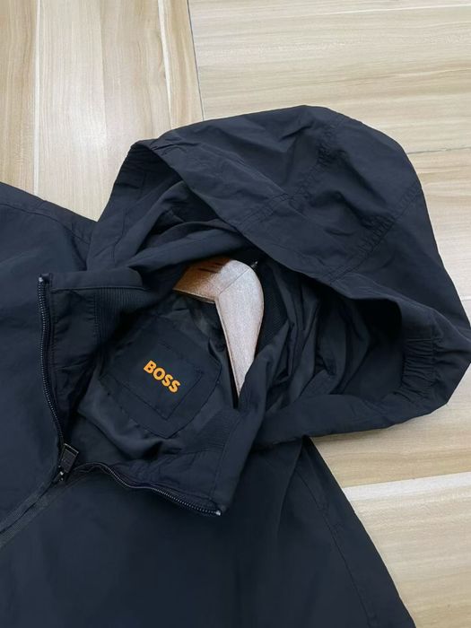 Куртка  BOSS, нова оригінал