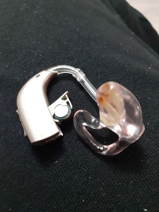 Sprzedam aparat słuchowy Oction Ria