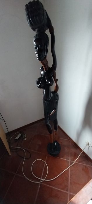 Boneca de madeira africana 160cm