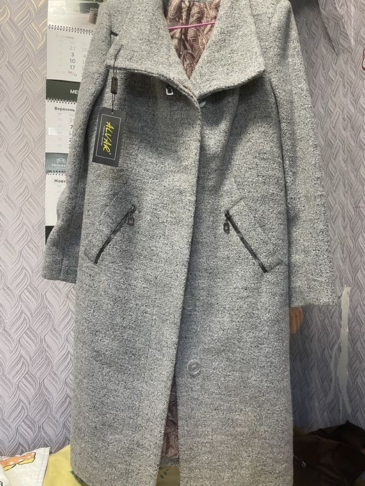 Продам пальто размер 50