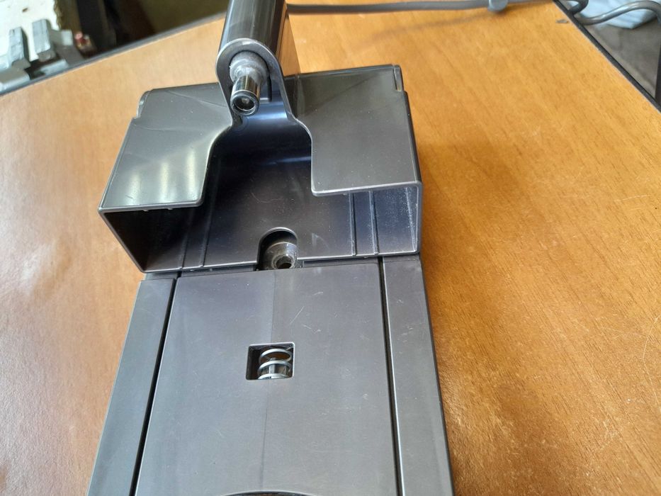 зарядна станція дайсон зарядка