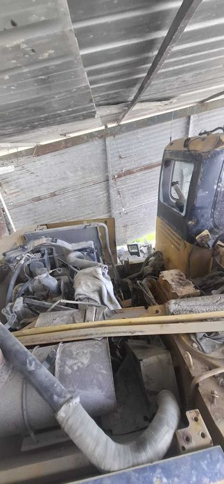 Komatsu PC210-7 peças ou reparação