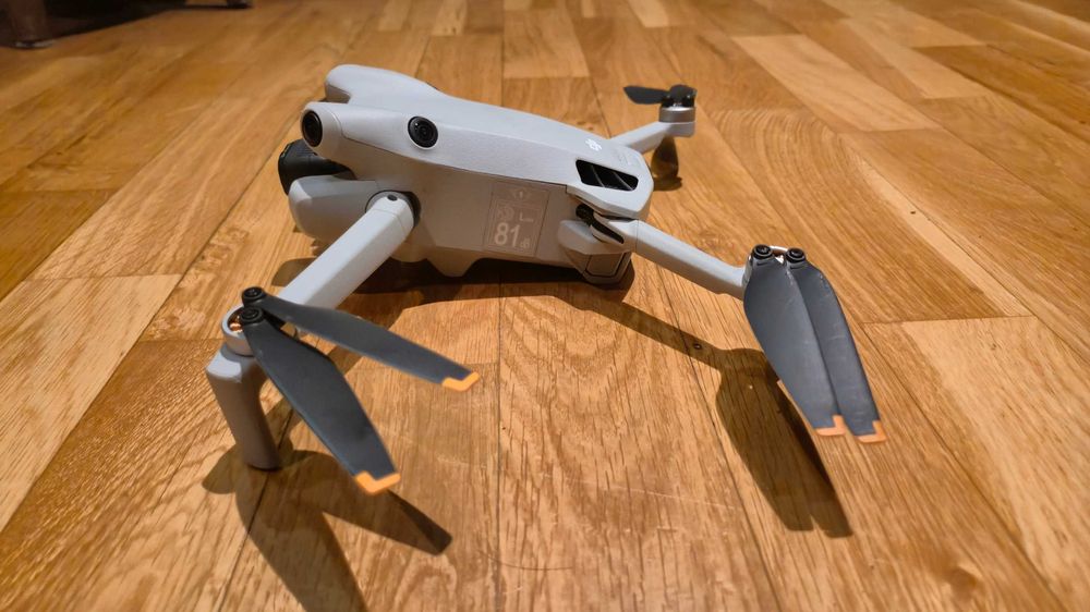 Dron DJI Mini 4 Pro Fly More Combo C1 (RC 2)