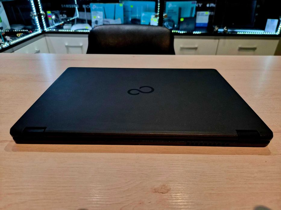 Fujitsu LifeBook U748, intel i7, 8gb ram, SSD, FullHD, Windows 11