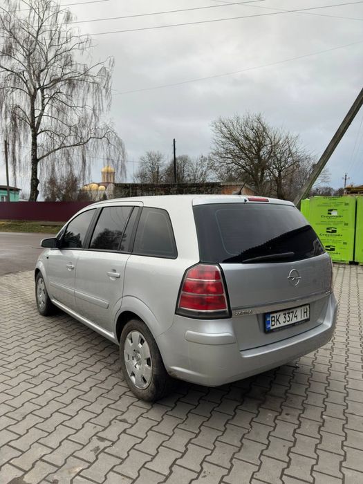 Продам Opel Zafira