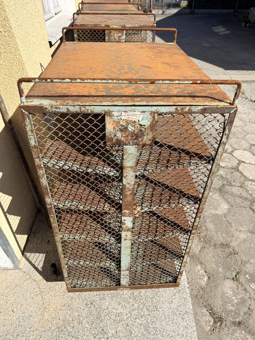 Loft wozki fabryczne regal stary metalowy
