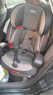 Fotelik samochodowy Graco nautilius xl