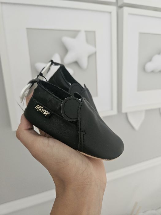 Butki niemowlece mickey H&M z uszkami czarne 16/17 buty