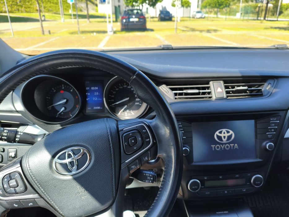 Toyota Avensis Touring Sports