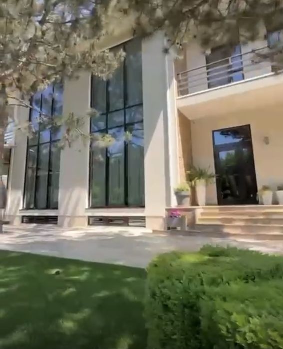 Аренда роскошного дома в элитном поселке Сосновый Берег