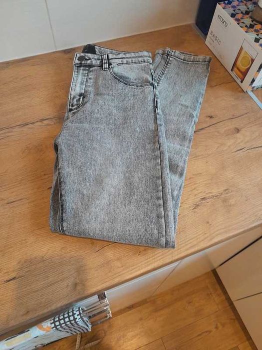 Spodnie damskie jeansy