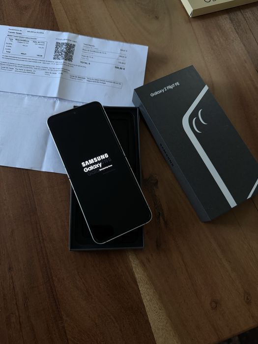 Samsung Galaxy Z Flip 7 FE