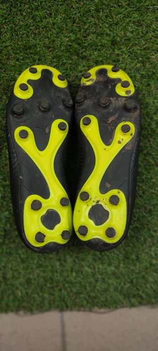 Korki piłkarskie Puma r.37