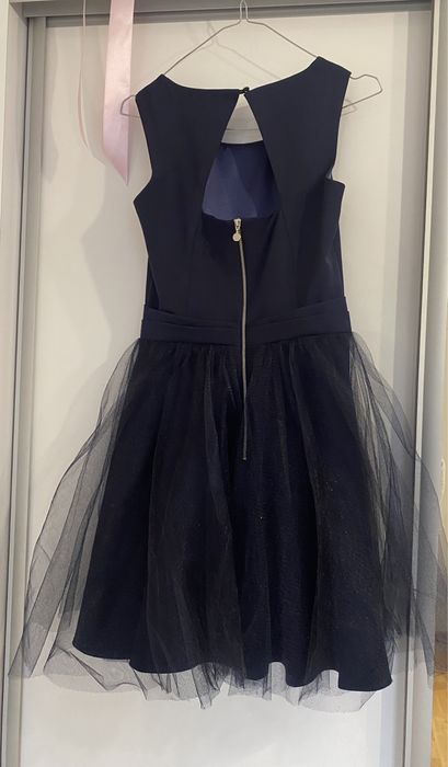 Sukienka z tiulem granatowa