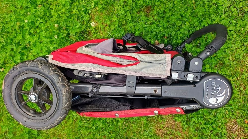 Продам коляску прогулянкову Baby Jogger City Mini GT