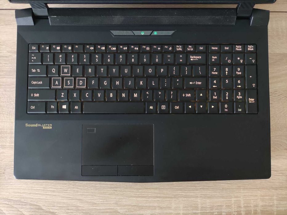 Ноутбук Clevo P750DM2-G / QH8H (i7 8700 ES) / RTX 2060 6GB / 16GB RAM / NO SSD / 1080p 60Hz / 230W