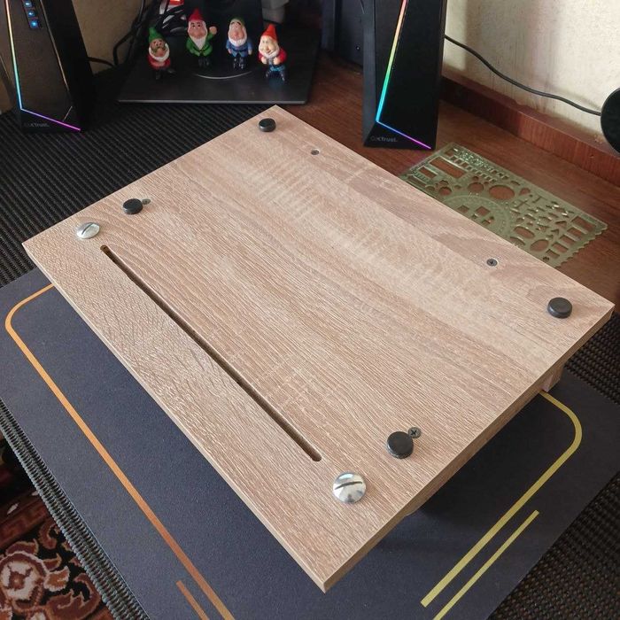 Станок для ЗСУ для підшивання (зшивання) службових документів.