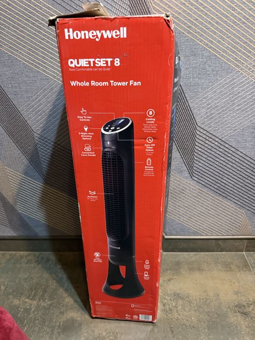 Вентилятор Honeywell QuietSet 8 Whole Room 40" Tower Fan Black, HYF290B