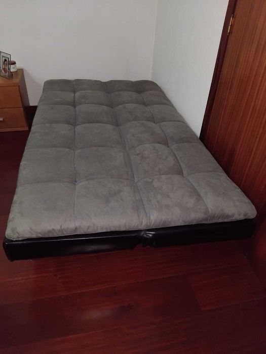 Sofá cama em bom estado
