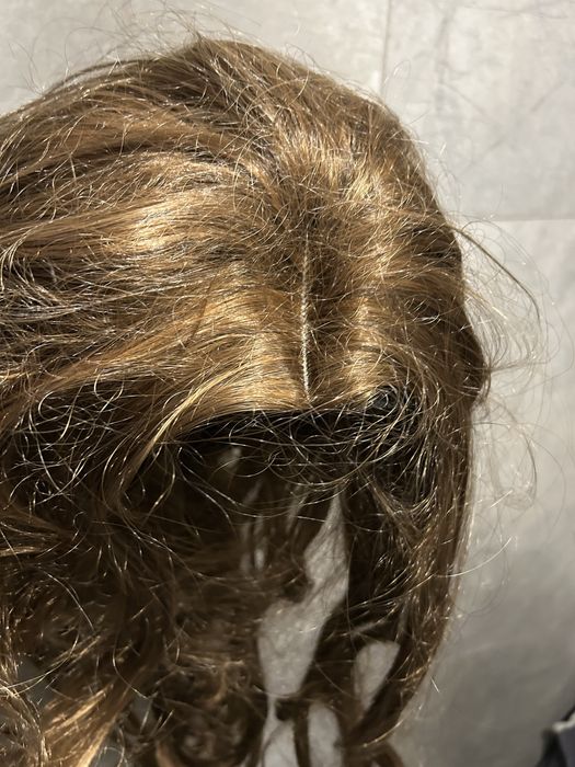 Brązowa peruka - długie włosy