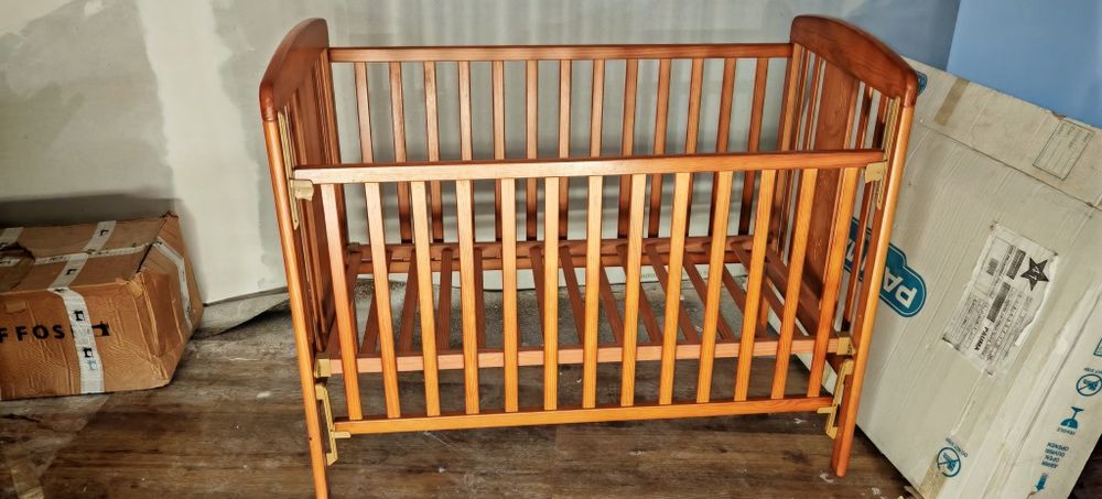 Cama infantil de madeira rústica – Lua/Estrela Taurus