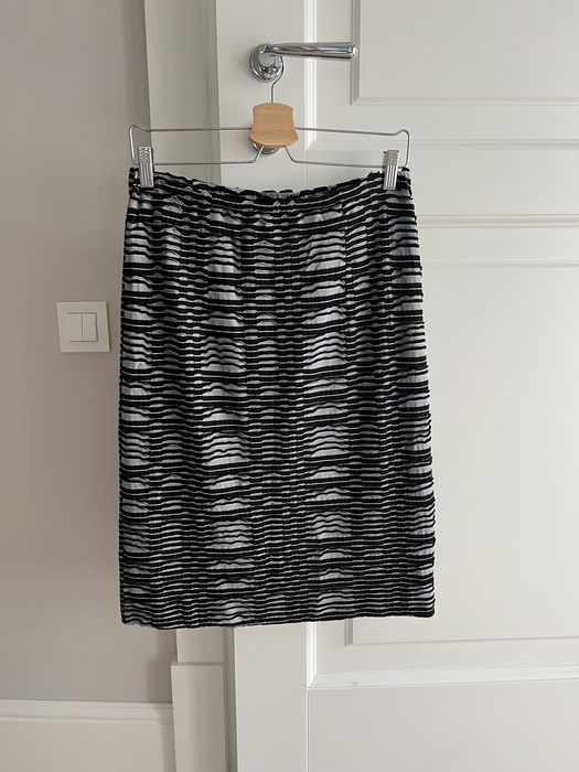 Spódnica L, w pasie w gumkę, dł. 62 cm