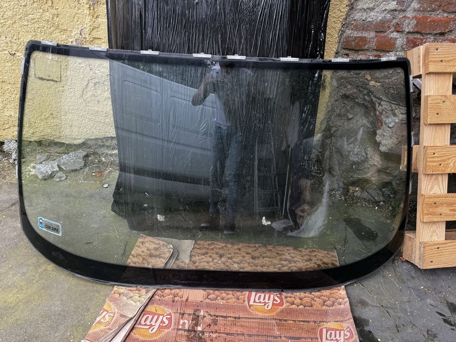 Szyba przednia oryginal BMW e34 sedan