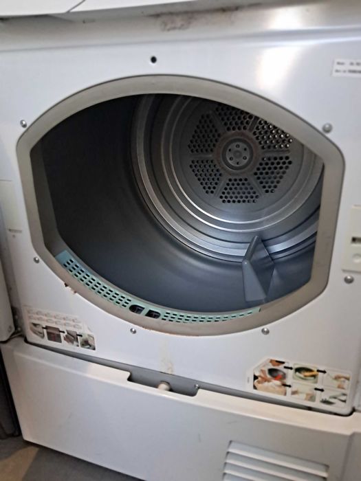 Máquina de secar roupa Indesit
