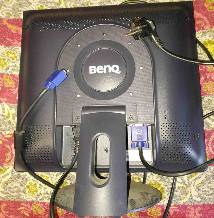 Монитор BenQ Q7C4 17" (43.2 см)