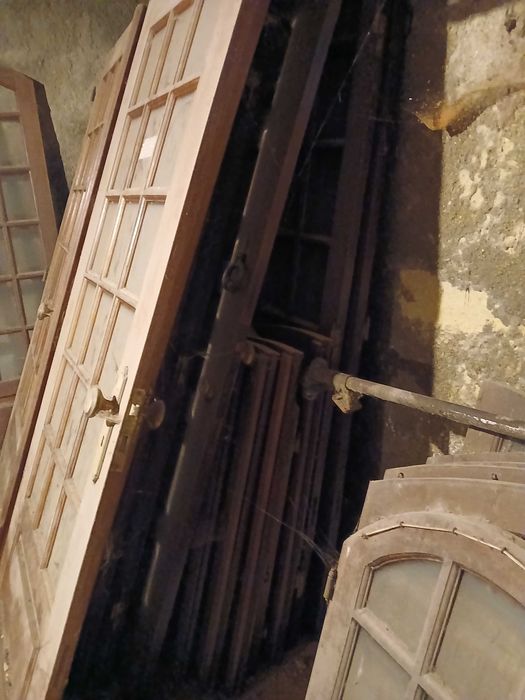 Portadas e janelas madeira + cilindro 80l