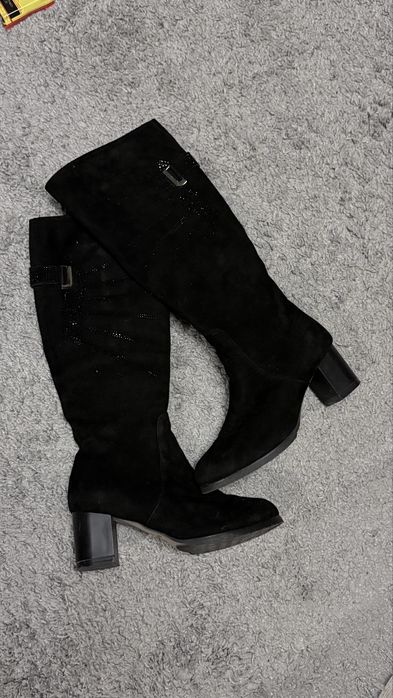 Продам жіноче взуття