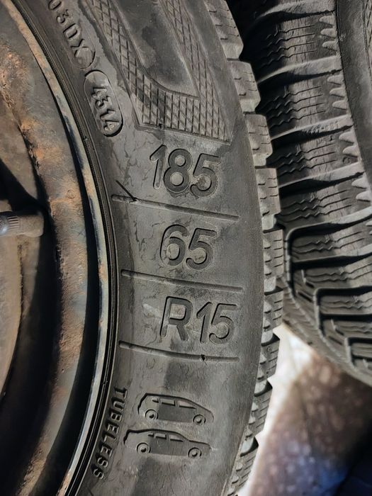 Zestaw 4 kół 185/65/R15 (plus koło dojazdowe)