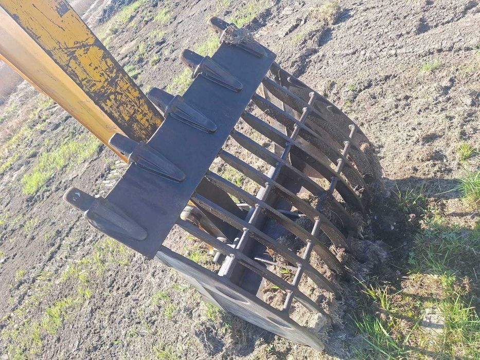 Sprzedam koparkę JCB