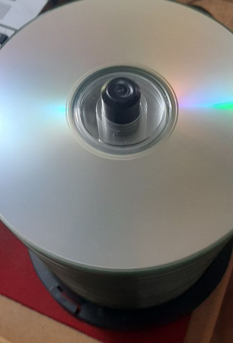 300 Caixas CD 5.2 Slim Cristal com oferta