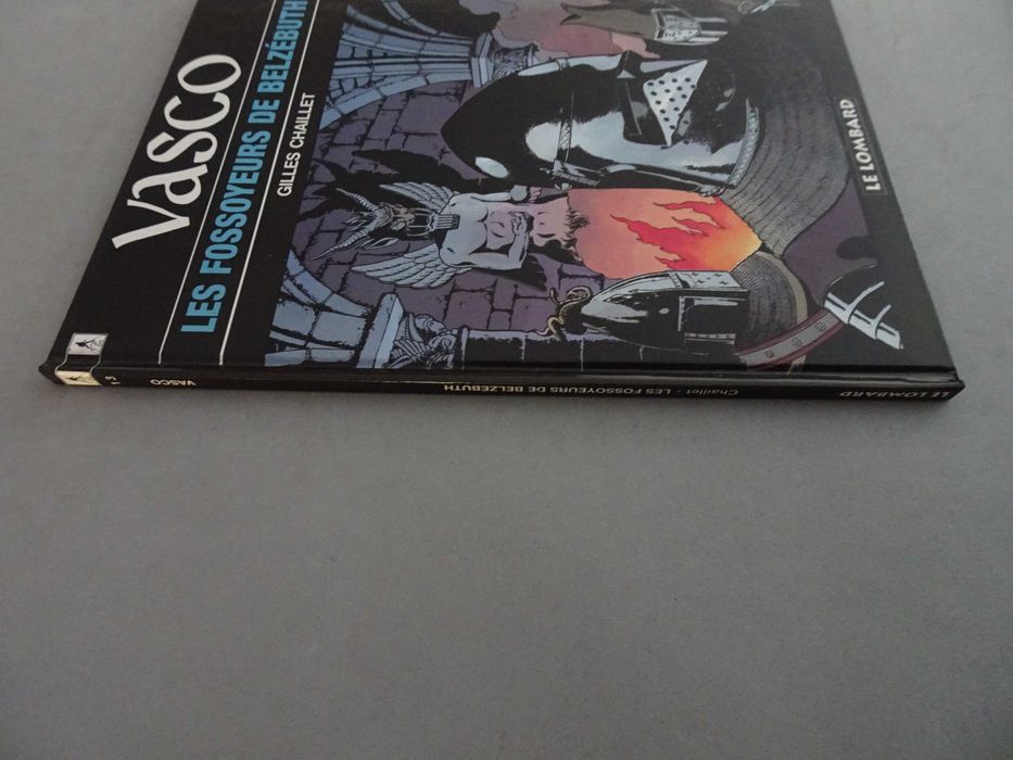 Livro BD Banda Desenhada em francês Vasco Les Fossoyeurs de Belzébuth (capa dura) Gilles Chaillet - Le Lombard