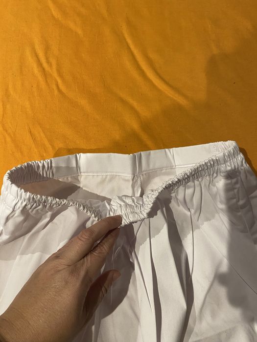 Spodnie medyczne nowe białe 36