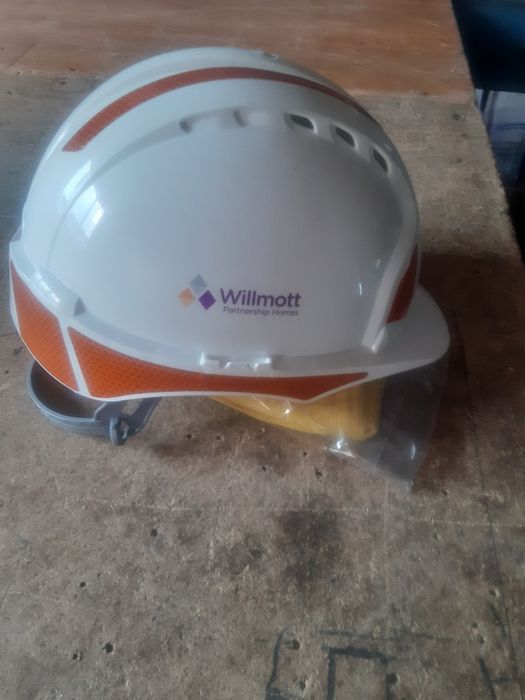 Каска строительная