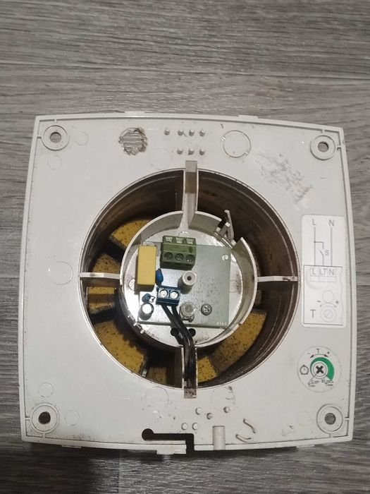 Вытяжной вентилятор Домовент 100 СТ