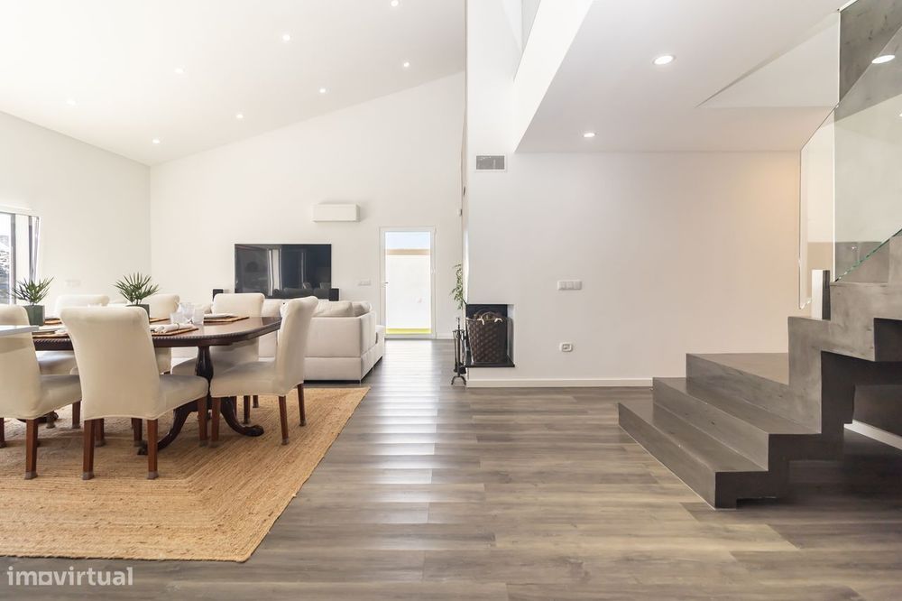 Moradia T4+1 com piscina | Perto de tudo, longe do ruído