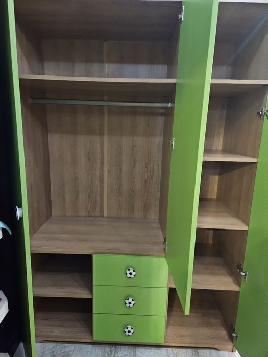 Продам дитячу спальню