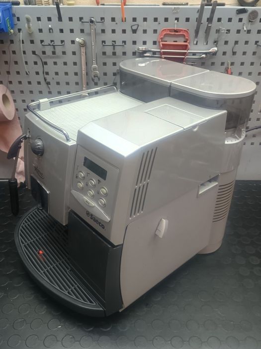 Кавоварка, кавомашина Saeco Royal Professional