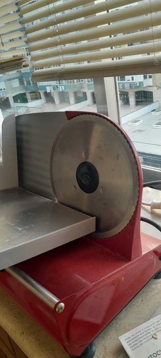 Máquina de cortar fiambre