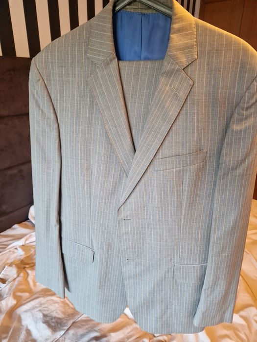 Fato cinza 54 como novo